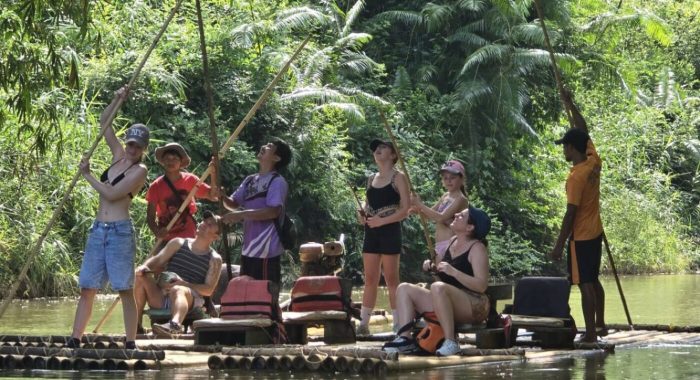 bamboo-rafting-2
